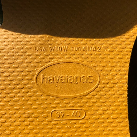Havaianas size 9/10 - Picture 2 of 4